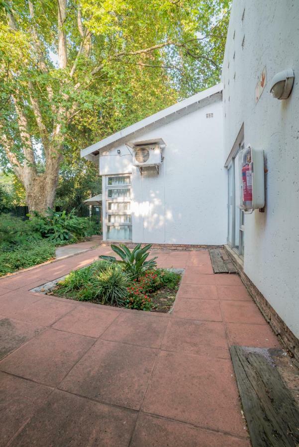 Garden Place Guest Houses Johannesburg Exterior foto